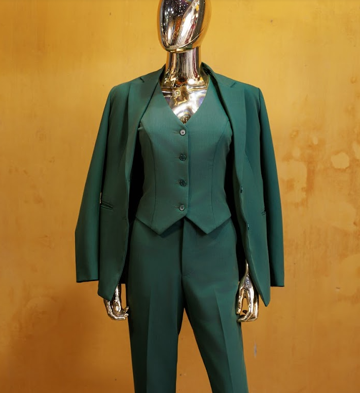 Lady Signature Suit
