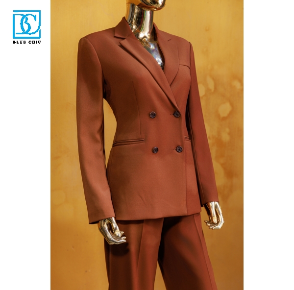 Elegant Lady Suit