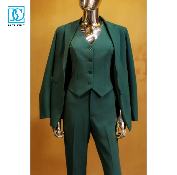 Lady Signature Suit