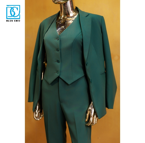 Lady Signature Suit